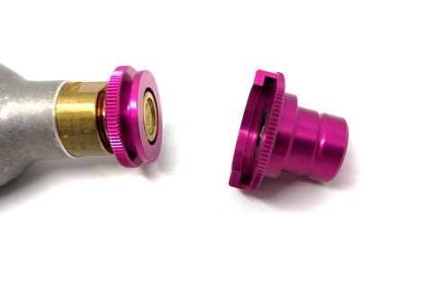 Afbeelding van SodaStream blauwe schroefadapter naar roze Quick-Connect adapter