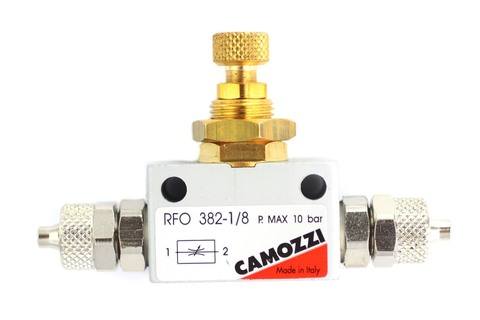 Foto van Camozzi Precision Flow Controller met 4 / 6mm compressiekoppelingen