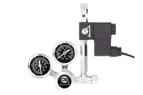 Foto van 57 mm verlengstuk dat de regelaar verbindt met de solenoïde met naaldvale.